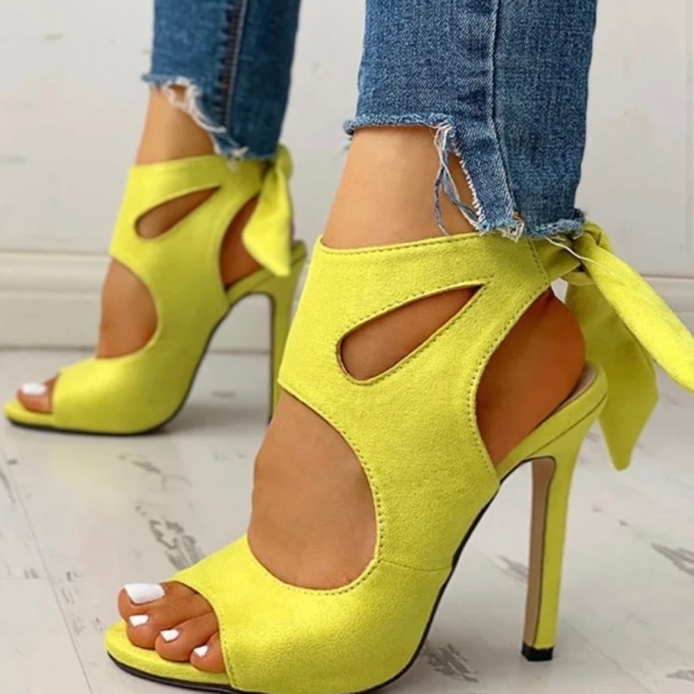 embroidered peep toe heels